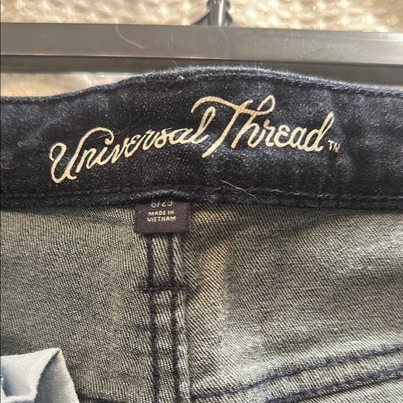 Universal Thread Navy Jean Shorts - Picture 3 of 4